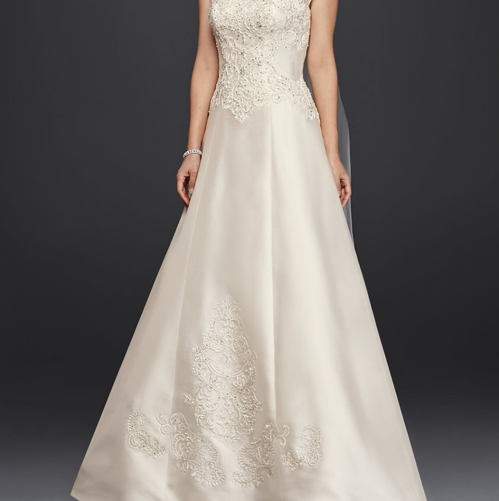 Jewel by David's Bridal A line wedding dress - Picture 2 of 8